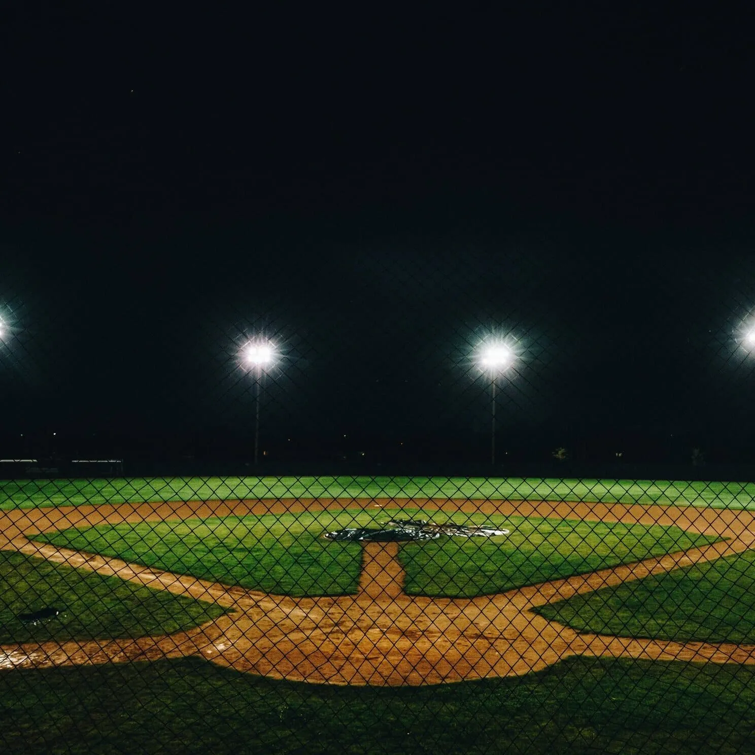 夜の野球場